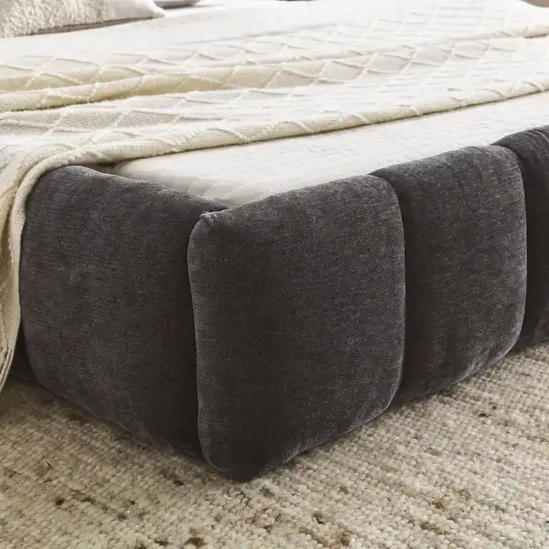 Cama de plataforma tapizada con cabecero