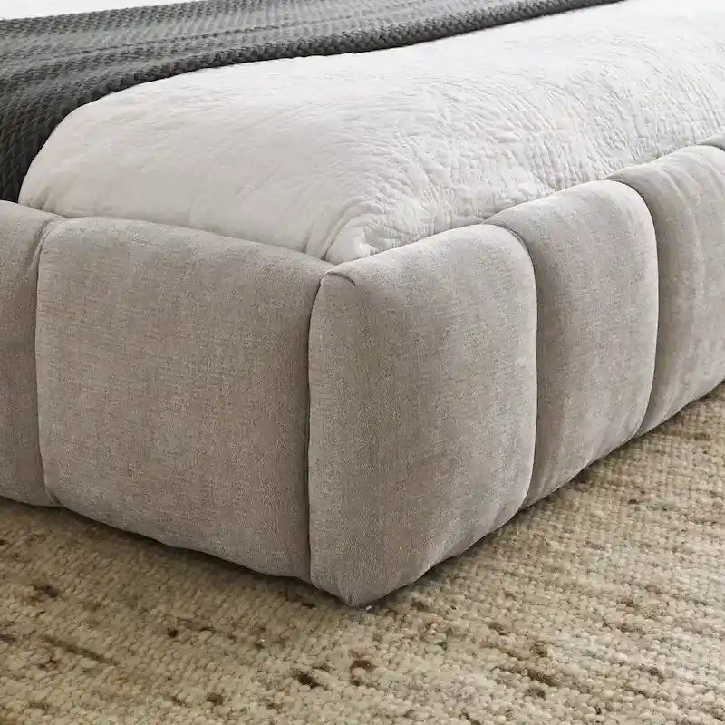 Cama de plataforma tapizada con cabecero
