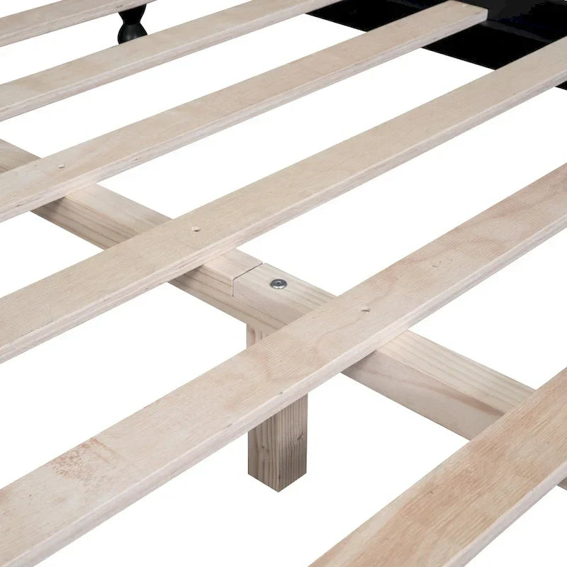 Cama tipo plataforma de madera de pino con cabecero