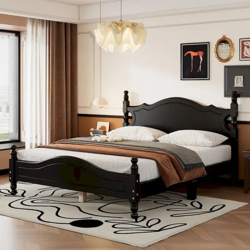 Cama tipo plataforma de madera de pino con cabecero