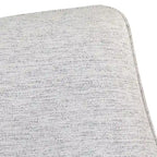 Sillón con respaldo redondeado - Tapizado con patas en ángulo con acabado nogal
