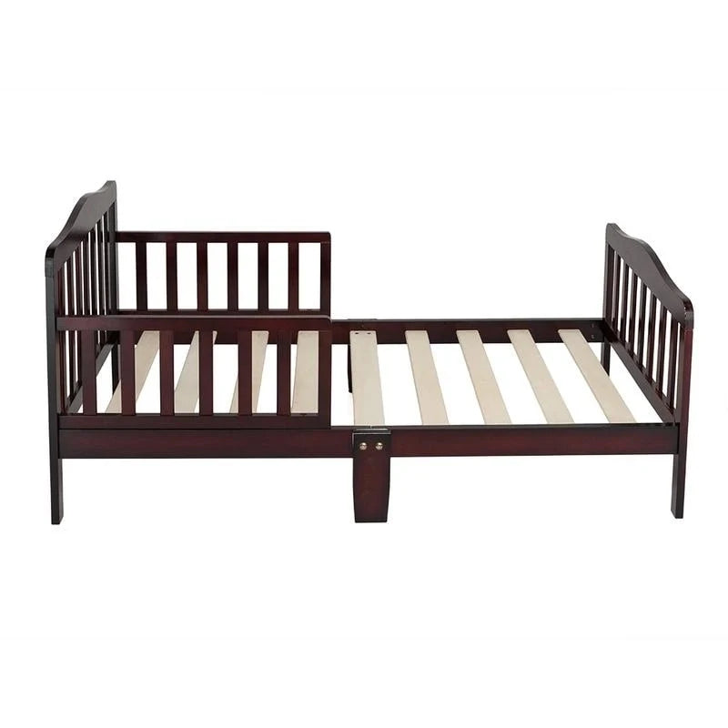 Cama de madera para niños pequeños con barandillas de seguridad