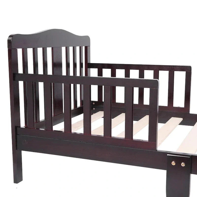Cama de madera para niños pequeños con barandillas de seguridad