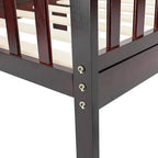Cama de madera para niños pequeños con barandillas de seguridad